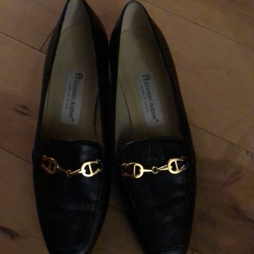 Shoes - Picture 2 of 9